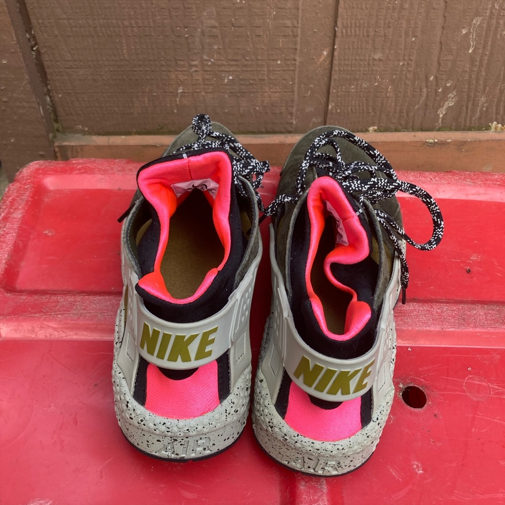 Air Huarache Premium Desert Moss - Picture 4 of 6